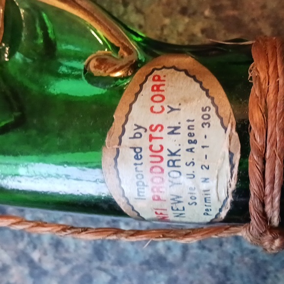 Bar 2 Barsottini Dueling Guns Green Glass Wine Bottles - Picture 3 of 10